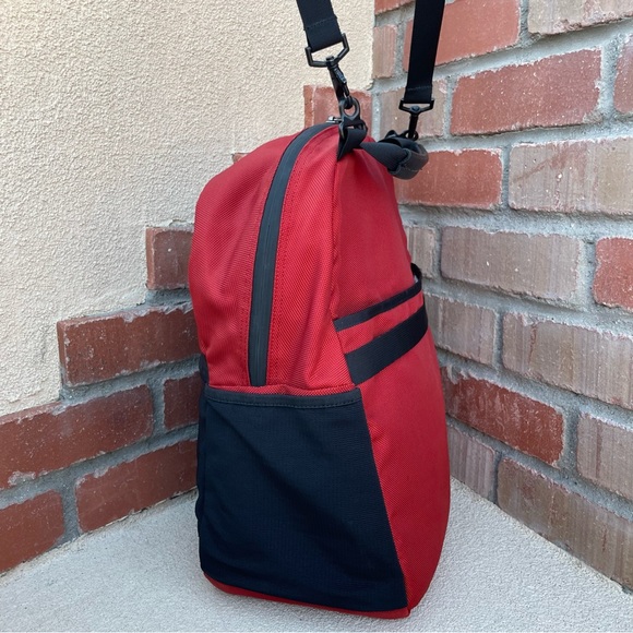 RARE Patagonia 2004, laptop, commuter, travel, nylon shoulder bag in Red/Blk - Picture 5 of 10
